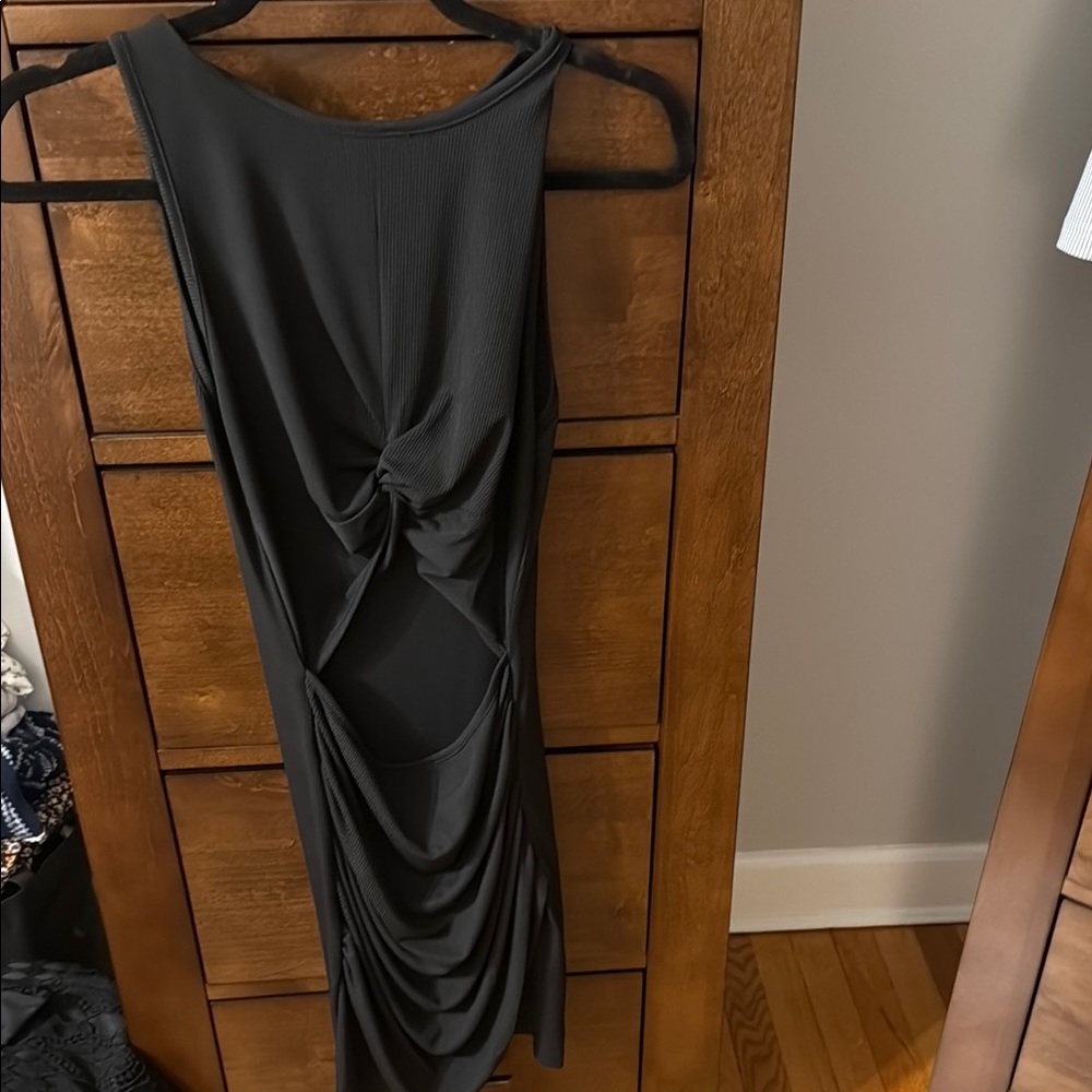 Elegant Black Sleeveless Dress
